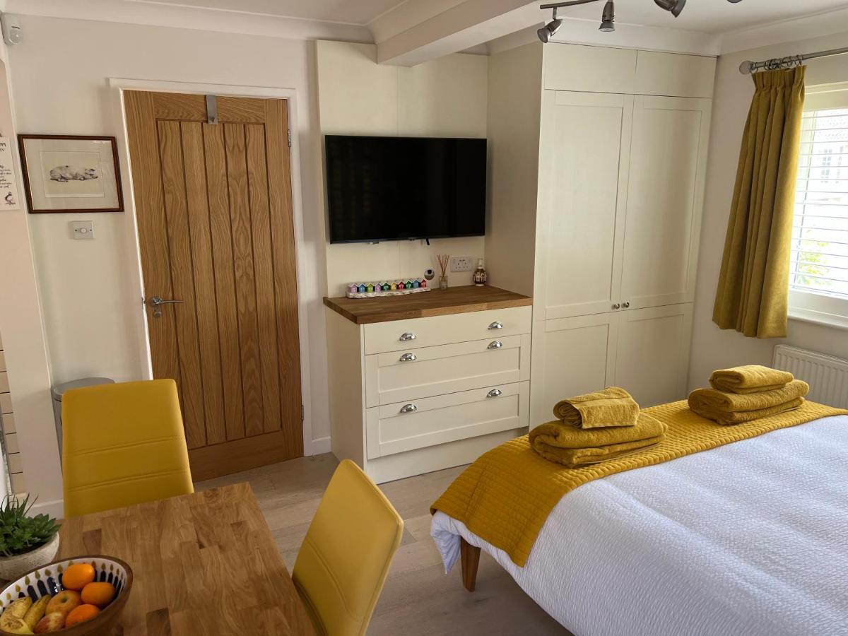 No 64 Bed And Breakfast Lymington Dış mekan fotoğraf